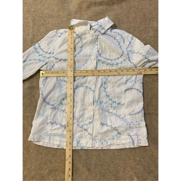 WOMEN Chico’s size 0 (US SIZE XS) blue/white Paisley quarter sleeve shirt button - Picture 7 of 8